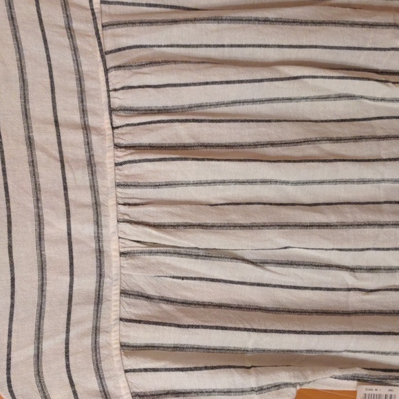 Linen lightweight cuffed sleeve dress - Picture 5 of 5